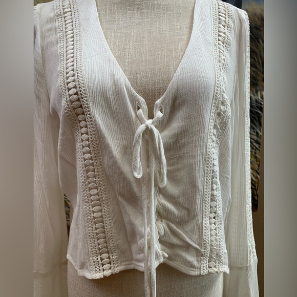 Forever 21 cute cropped long sleeve top belled sleeves tie front SZ LG - Picture 4 of 12